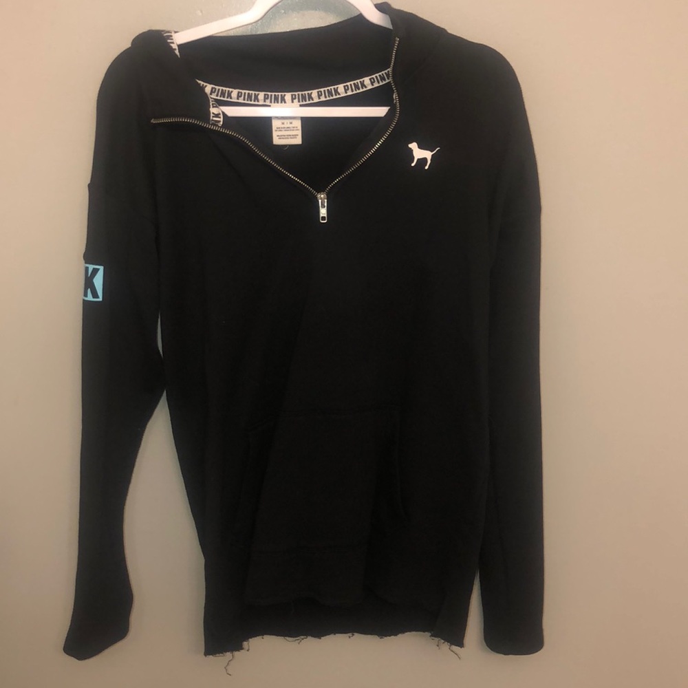 Size M quarter zip